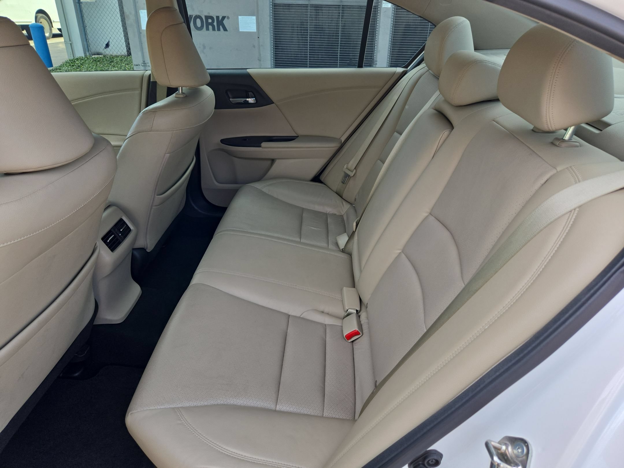 Used 2015 Honda Accord EX-L image 14