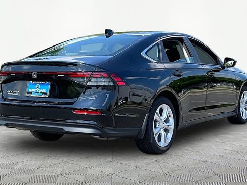Used 2025 Honda Accord LX image 5