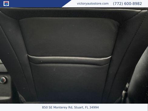 Used 2018 Ford Explorer XLT w/ Equipment Group 202A AWD/4WD image 51