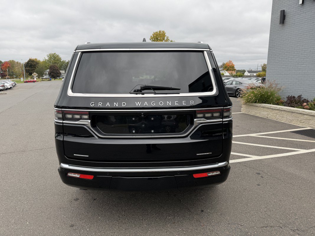 Used 2022 Jeep Grand Wagoneer Series II w/ Convenience Group III AWD/4WD image 9