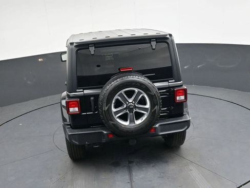 Used 2022 Jeep Wrangler Unlimited Sahara w/ Dual Top Group image 33