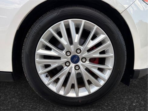 Used 2016 Ford Focus Titanium FWD image 12