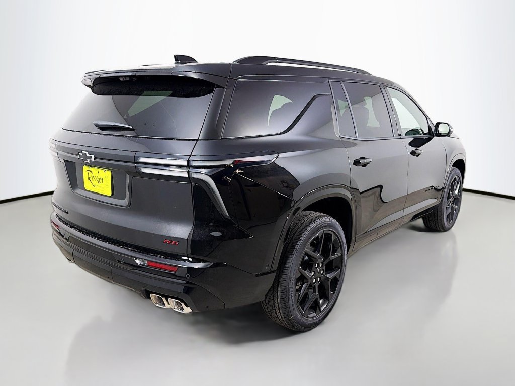 New 2026 Chevrolet Traverse RS w/ LPO, Floor Liner Package AWD/4WD image 6