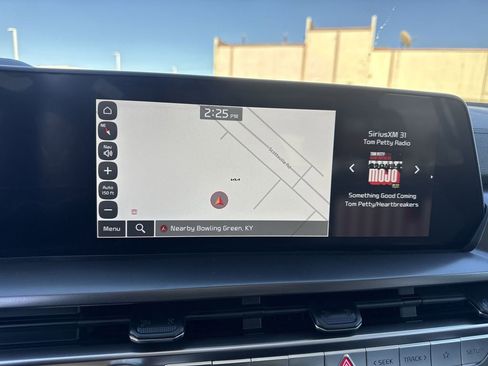 New 2025 Kia Telluride S image 18