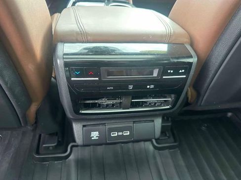 Used 2023 Acura MDX SH-AWD w/ Technology Package image 12