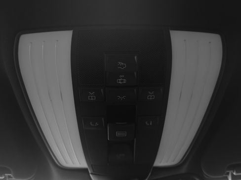 Used 2013 Mercedes-Benz E 350 Sedan image 32