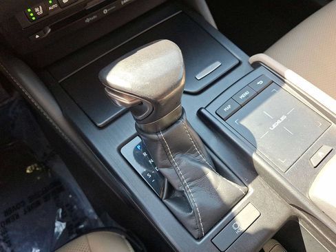 Used 2019 Lexus ES 350 w/ Premium Package FWD image 17