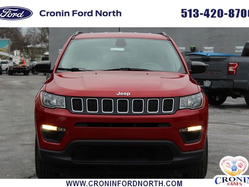 Used 2018 Jeep Compass Sport image 2