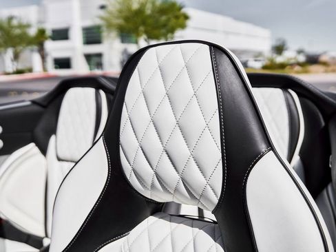 Used 2017 Aston Martin Vanquish S image 51