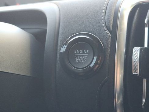 Used 2025 Ford Expedition Max Platinum image 8