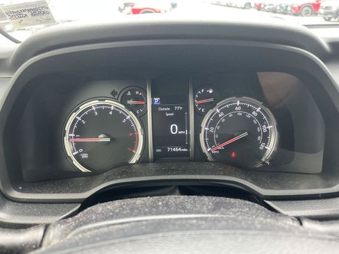 Used 2022 Toyota 4Runner TRD Off-Road Premium AWD/4WD image 17