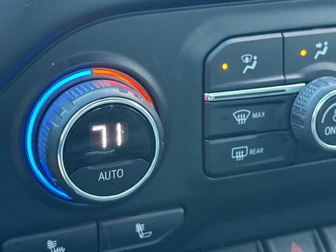 Used 2021 Chevrolet Silverado 1500 LT Trail Boss image 28