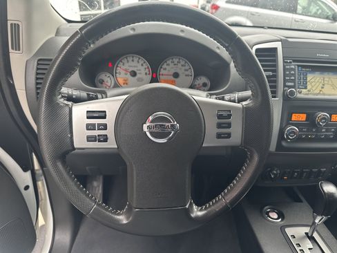 Used 2020 Nissan Frontier PRO-4X w/ Pro-4x Utility Package AWD/4WD image 11
