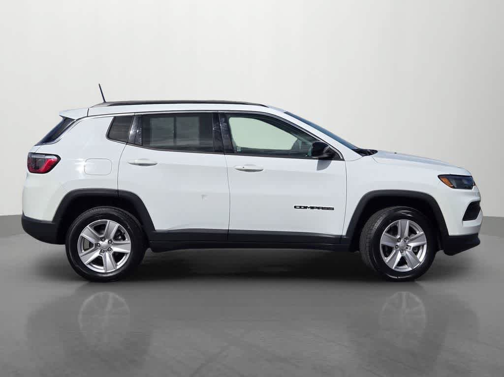 Used 2022 Jeep Compass Latitude w/ Convenience Group AWD/4WD image 7