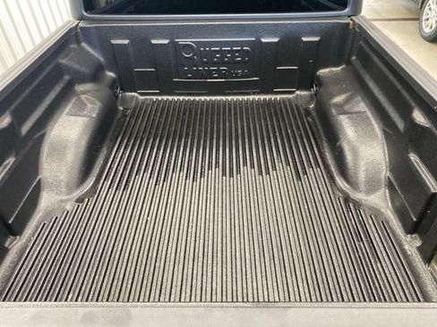 Used 2026 Jeep Gladiator Mojave AWD/4WD image 14