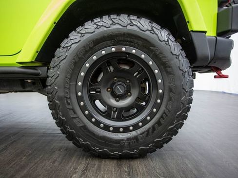 Used 2017 Jeep Wrangler Unlimited Rubicon image 45