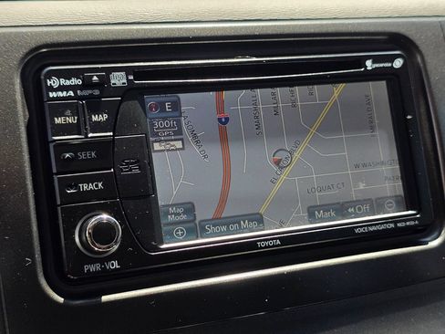 Used 2014 Toyota Sienna SE w/ SE Premium Package w/Entune FWD image 45