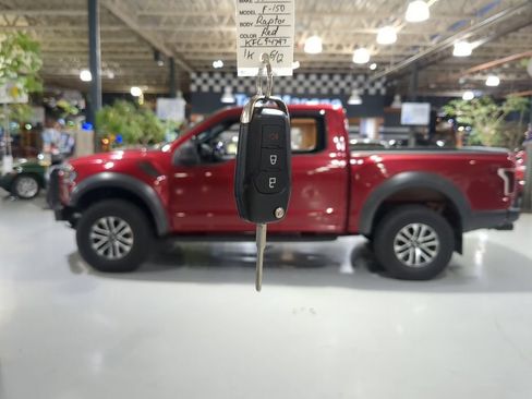 Used 2019 Ford F150 Raptor AWD/4WD image 4