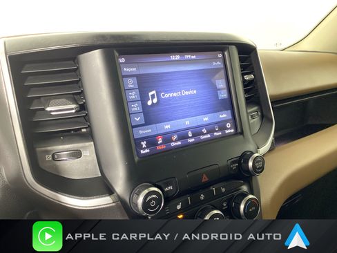 Used 2019 RAM 1500 Big Horn AWD/4WD image 2