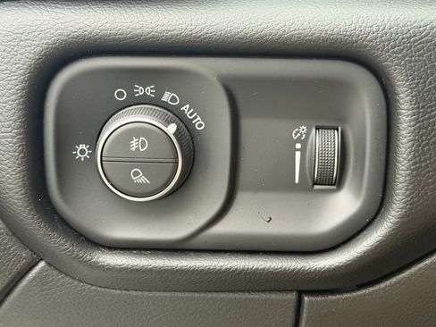 Certified 2024 RAM 3500 Big Horn image 31