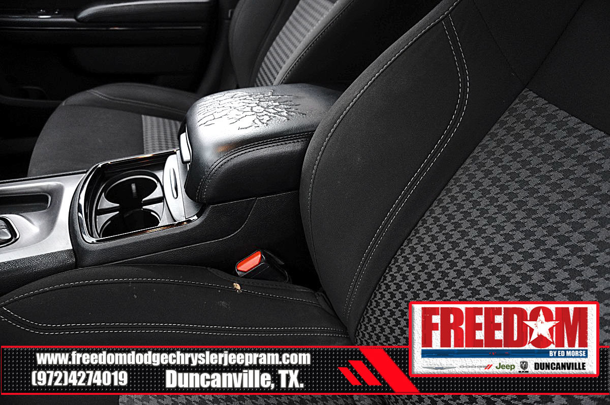 Used 2023 Dodge Charger SXT w/ Blacktop Package RWD image 34
