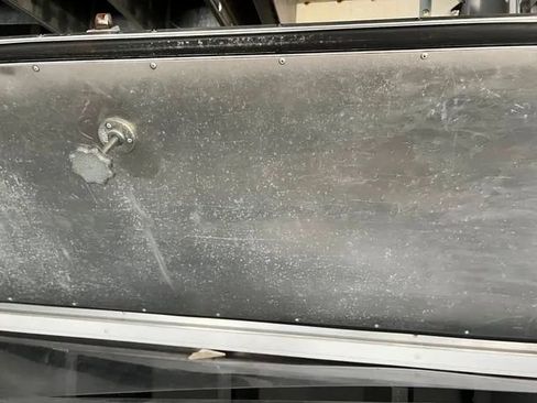 Used 2016 Chevrolet Express 4500 image 37