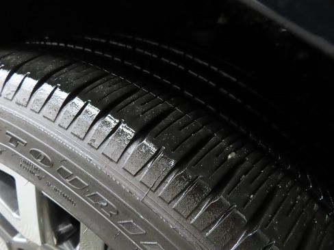 Used 2025 Ford Expedition Platinum w/ Platinum Ultimate Package image 7