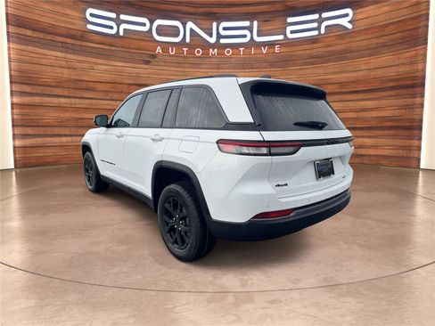 New 2026 Jeep Grand Cherokee Altitude image 3