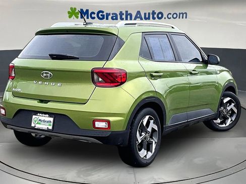 Used 2023 Hyundai Venue SEL FWD image 6