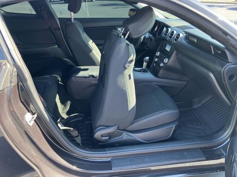 Used 2022 Ford Mustang Coupe image 26