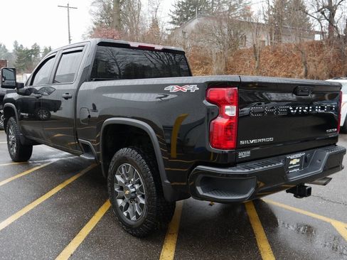 Used 2024 Chevrolet Silverado 2500 Custom w/ Custom Value Package image 5