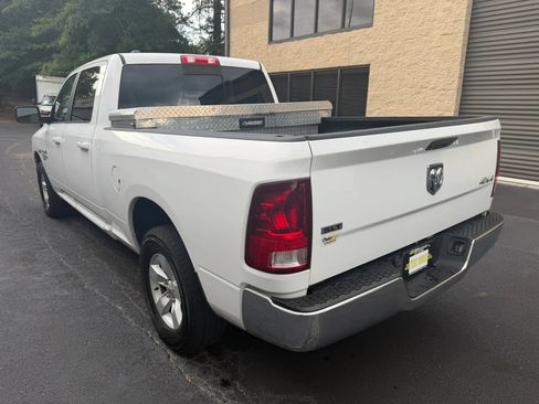 Used 2019 RAM 1500 Classic SLT AWD/4WD image 10
