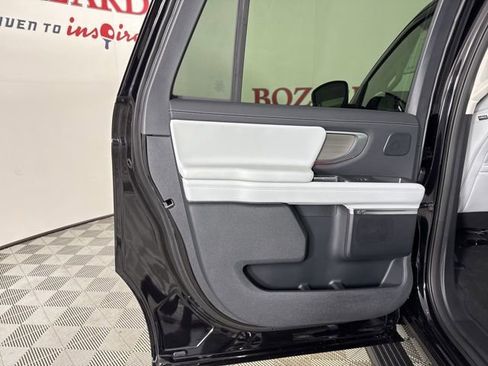 New 2025 Ford Expedition Max Platinum w/ Driver's Package image 18