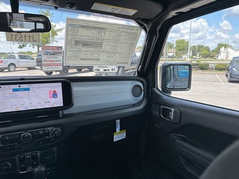 New 2025 Jeep Gladiator Sport image 54