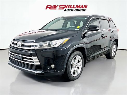 Used 2017 Toyota Highlander Limited image 3