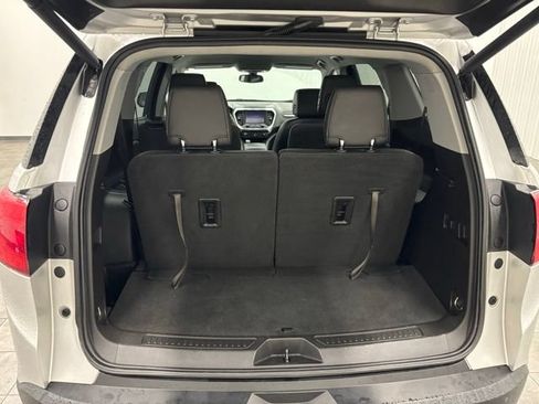 Used 2019 GMC Acadia SLT AWD/4WD image 8