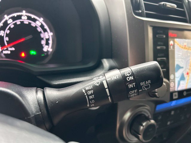 Used 2022 Toyota 4Runner Limited AWD/4WD image 25