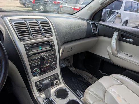 Used 2009 GMC Acadia SLT w/ Visibility Package AWD/4WD image 22
