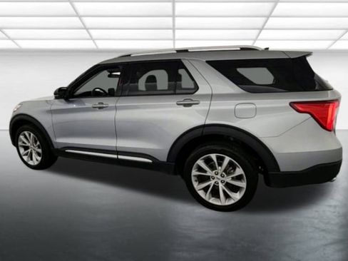 Used 2023 Ford Explorer Platinum w/ Technology Package AWD/4WD image 6