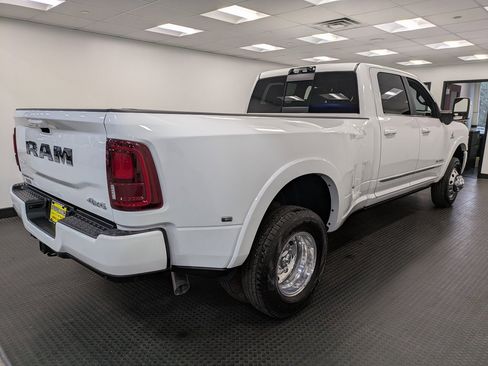 Used 2025 RAM 3500 Limited image 4