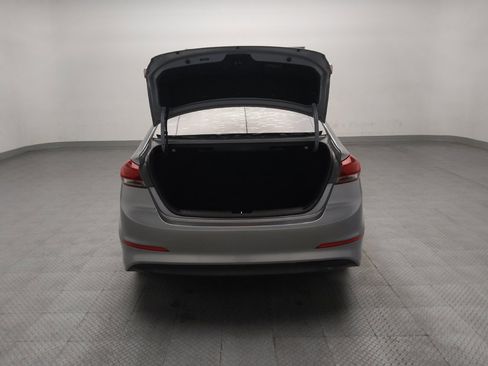 Used 2017 Hyundai Elantra SE FWD image 29