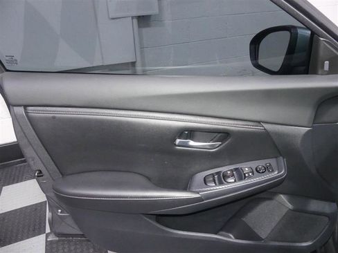 Used 2020 Nissan Sentra SV image 18