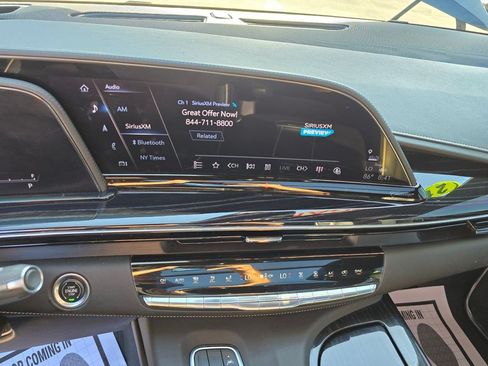 Used 2021 Cadillac Escalade ESV Sport w/ Driver Assist Tech Package AWD/4WD image 25