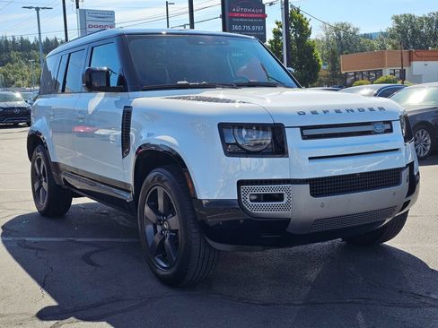 Used 2023 Land Rover Defender 110 X-Dynamic SE AWD/4WD image 7