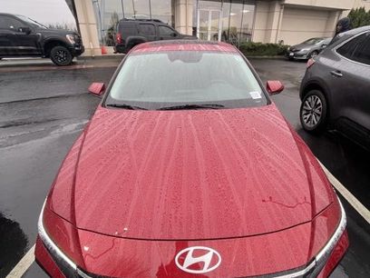 Certified 2024 Hyundai Elantra SEL w/ Convenience Package