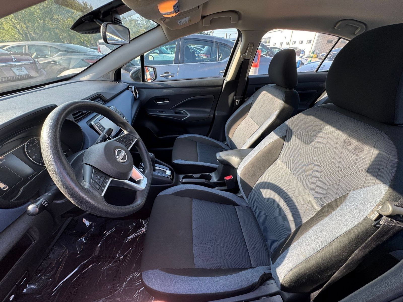 Used 2025 Nissan Versa SV FWD image 24