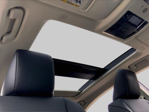 Used 2024 Lexus ES 350 w/ Premium Package FWD image 14
