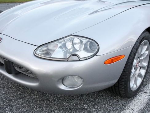 Used 2001 Jaguar XK8 Convertible image 54