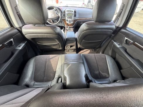 Used 2010 Hyundai Santa Fe SE FWD image 11