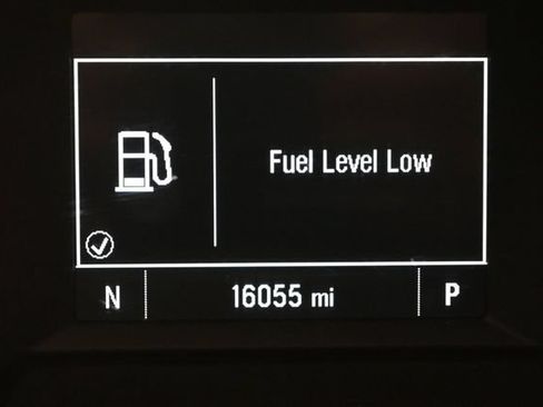 Used 2026 Chevrolet Trax LS w/ LS Convenience Package FWD image 4